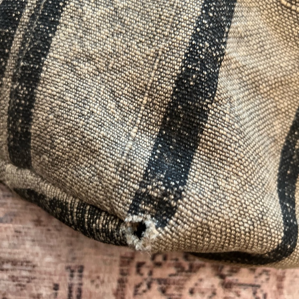 Stripe Vintage Style Tote - Picture 6 of 7
